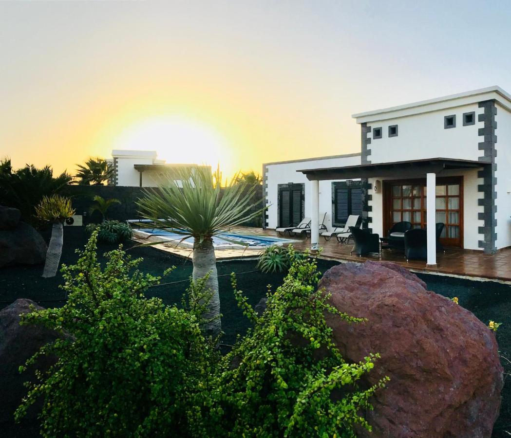 Villa Alejandro Плая Бланка Екстериор снимка